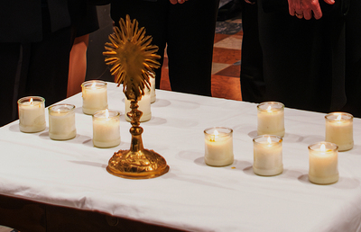 Für jedes Opfer wurde im Grazer Dom eine Kerze angezündet.